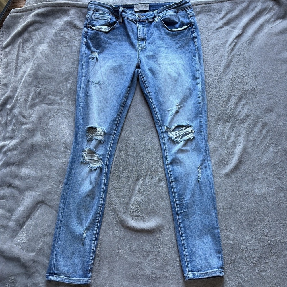 BKE Jeans 31x31 (33x30) Payton Universal Fit Mid-Rise Skinny Ripped